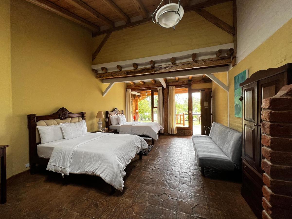 Hacienda Jimenita Wildlife Reserve Pifo Exterior photo