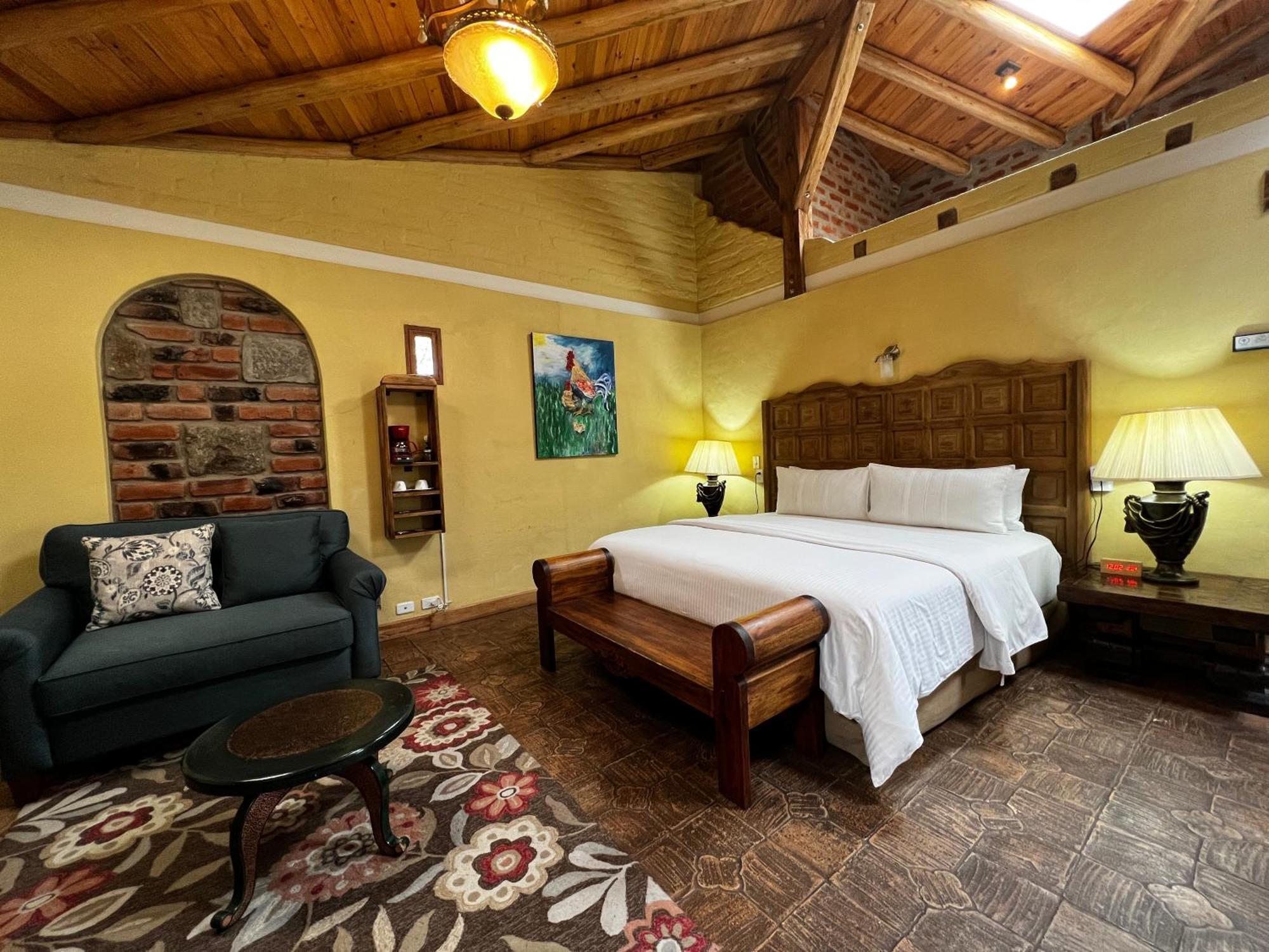 Hacienda Jimenita Wildlife Reserve Pifo Exterior photo