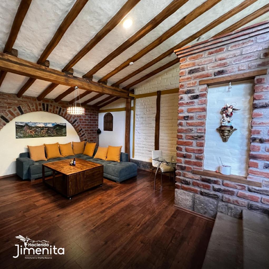 Hacienda Jimenita Wildlife Reserve Pifo Exterior photo